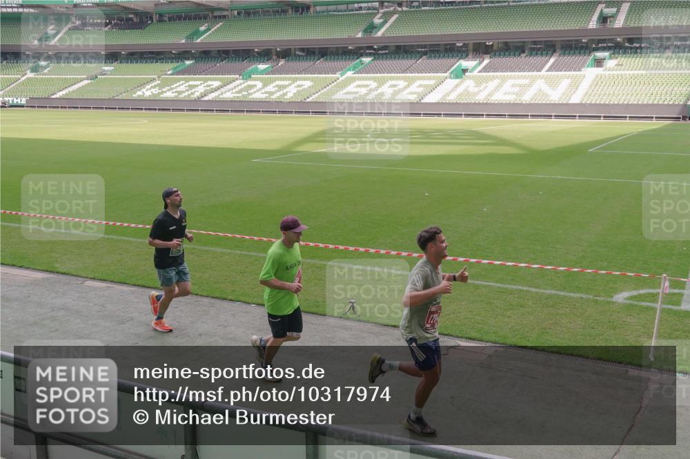 13.09.2026 - 21. swb-Marathon Bremen Michael Burmester http://msf.ph/oto/10317974 13.09.2026 12:53:19 Laufen im Stadion 102, 107, 145, 235, 313, 376, 472, 541, 560, 615, 616, 675, 683, 696, 740, 755, 792, 816, 827, 863, 982, 985, 987, 1033, 1056, 1076, 1207, 1232, 1252, 1297, 1419, 1433, 1445, 1468, 1492, 1528, 1542, 1551, 1646, 1664, 1704, 1707, 1814, 1955, 2007, 2008, 2043, 2055, 2203, 2280, 2350, 2362, 2401, 2422, 2454, 2480, 2498, 2499, 2623, 2701, 2767, 2820, 2847, 2858, 2882, 2913, 2971, 2997, 3085, 3149, 3236, 3336, 3362, 3413, 3448, 3566, 3830, 3899, 3988, 4283, 4475, 4573, 4605, 5152 meine-sportfotos.de