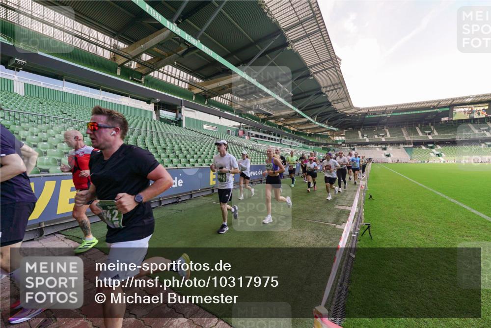 13.09.2026 - 21. swb-Marathon Bremen Michael Burmester http://msf.ph/oto/10317975 13.09.2026 13:15:49 Laufen im Stadion 143, 153, 231, 263, 266, 300, 414, 598, 612, 653, 990, 1008, 1047, 1185, 1312, 1465, 1539, 1818, 1819, 1874, 2013, 2218, 2235, 2314, 2351, 2359, 2363, 2385, 2386, 2466, 2468, 2484, 2494, 2579, 2664, 2667, 2678, 2690, 2691, 2698, 2737, 2760, 2778, 2783, 2799, 2838, 2846, 2859, 2861, 2865, 2874, 2958, 2974, 2978, 3001, 3075, 3133, 3157, 3165, 3185, 3237, 3265, 3331, 3355, 3382, 3387, 3486, 3501, 3512, 3670, 3680, 3829, 4034, 4080, 4306, 703 meine-sportfotos.de