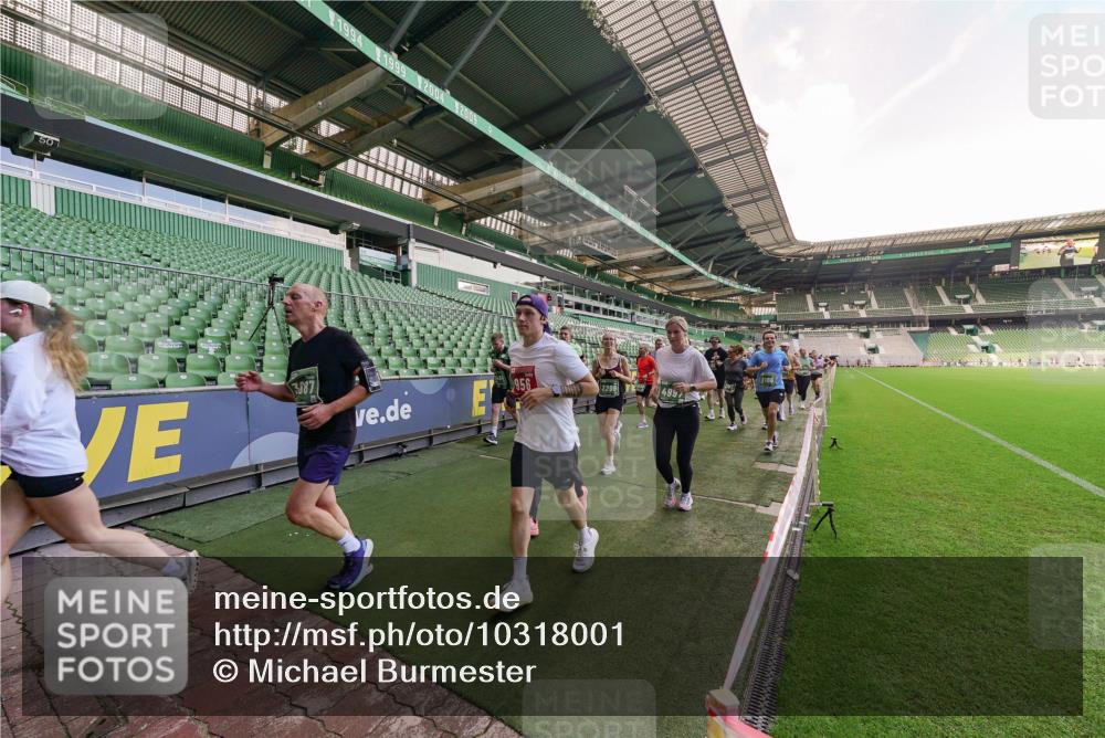 13.09.2026 - 21. swb-Marathon Bremen Michael Burmester http://msf.ph/oto/10318001 13.09.2026 13:15:51 Laufen im Stadion 143, 153, 231, 263, 266, 300, 414, 598, 612, 653, 990, 1008, 1047, 1185, 1312, 1465, 1539, 1818, 1819, 1874, 2013, 2218, 2235, 2259, 2314, 2351, 2359, 2363, 2385, 2386, 2466, 2468, 2484, 2494, 2579, 2664, 2667, 2678, 2690, 2691, 2698, 2737, 2760, 2778, 2783, 2799, 2838, 2846, 2859, 2861, 2865, 2874, 2958, 2974, 2978, 2996, 3001, 3075, 3133, 3157, 3165, 3185, 3237, 3265, 3331, 3355, 3382, 3387, 3486, 3501, 3512, 3670, 3680, 3829, 4034, 4080, 4306, 703 meine-sportfotos.de