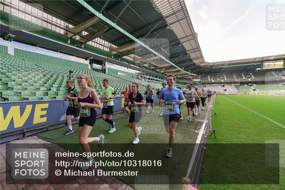 13.09.2026 - 21. swb-Marathon Bremen Michael Burmester http://msf.ph/oto/10318016 13.09.2026 13:15:52 Laufen im Stadion 143, 153, 231, 263, 266, 300, 414, 598, 612, 653, 990, 1008, 1047, 1185, 1312, 1465, 1539, 1818, 1874, 2013, 2218, 2235, 2259, 2314, 2351, 2359, 2363, 2385, 2386, 2466, 2468, 2484, 2494, 2579, 2664, 2667, 2678, 2690, 2691, 2698, 2737, 2760, 2778, 2783, 2799, 2838, 2846, 2859, 2861, 2865, 2874, 2958, 2974, 2978, 2996, 3001, 3075, 3133, 3157, 3165, 3185, 3237, 3265, 3331, 3355, 3382, 3387, 3486, 3501, 3512, 3670, 3680, 3829, 4034, 4080, 4306, 703 meine-sportfotos.de