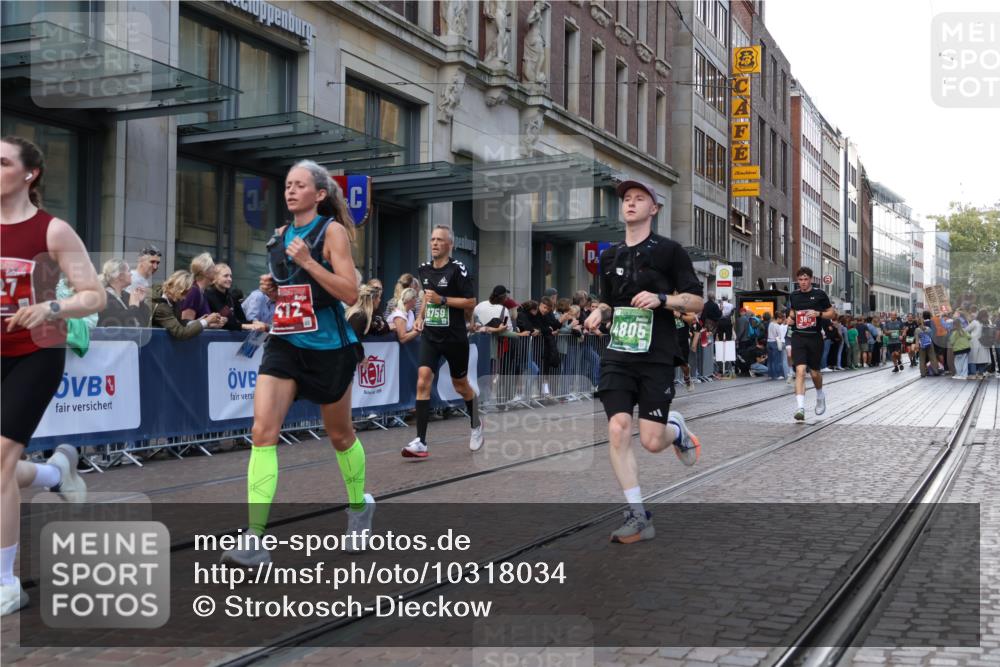 13.09.2026 - 21. swb-Marathon Bremen Strokosch-Dieckow http://msf.ph/oto/10318034 13.09.2026 13:16:59 Ziel 842, 2052, 3148, 4156, 4805, 6095, 6624, 6734, 6759, 6803, 6953, 7284, 8111, 8253, 8418, 8532, 8714, 8858, 385, 472, 675, 696, 734, 827, 985, 1970, 2319, 2473, 2474, 2809, 3246, 3706, 3716, 3961, 4135, 4137, 4156, 4485, 5772, 6049, 6531, 6535, 6704, 6819, 6953, 7297, 7387, 7875, 8858 meine-sportfotos.de