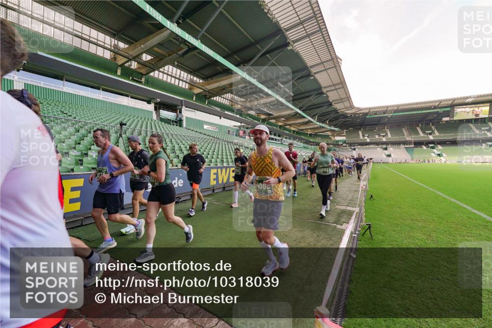 13.09.2026 - 21. swb-Marathon Bremen Michael Burmester http://msf.ph/oto/10318039 13.09.2026 13:15:55 Laufen im Stadion 134, 143, 153, 231, 263, 266, 300, 414, 598, 612, 653, 990, 1008, 1047, 1185, 1312, 1465, 1539, 1874, 2013, 2218, 2235, 2259, 2314, 2351, 2359, 2363, 2385, 2386, 2466, 2468, 2484, 2494, 2562, 2579, 2664, 2667, 2678, 2690, 2691, 2698, 2737, 2760, 2778, 2783, 2799, 2838, 2846, 2859, 2861, 2865, 2874, 2958, 2974, 2978, 2996, 3001, 3075, 3133, 3157, 3165, 3185, 3237, 3265, 3331, 3355, 3382, 3387, 3486, 3501, 3512, 3670, 3680, 3829, 4034, 4080, 4306, 703 meine-sportfotos.de