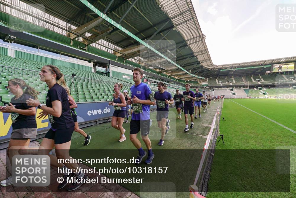 13.09.2026 - 21. swb-Marathon Bremen Michael Burmester http://msf.ph/oto/10318157 13.09.2026 13:16:04 Laufen im Stadion 134, 143, 153, 231, 263, 266, 267, 271, 300, 414, 598, 612, 653, 990, 1047, 1185, 1312, 1465, 1539, 1825, 1874, 1987, 2013, 2218, 2235, 2259, 2351, 2359, 2363, 2381, 2385, 2386, 2466, 2468, 2484, 2494, 2562, 2579, 2664, 2667, 2678, 2690, 2691, 2698, 2737, 2760, 2778, 2783, 2797, 2799, 2846, 2859, 2861, 2865, 2874, 2958, 2974, 2996, 3001, 3075, 3133, 3157, 3165, 3185, 3237, 3265, 3331, 3355, 3366, 3382, 3387, 3486, 3501, 3512, 3670, 3680, 3829, 4034, 4080, 4306, 703 meine-sportfotos.de