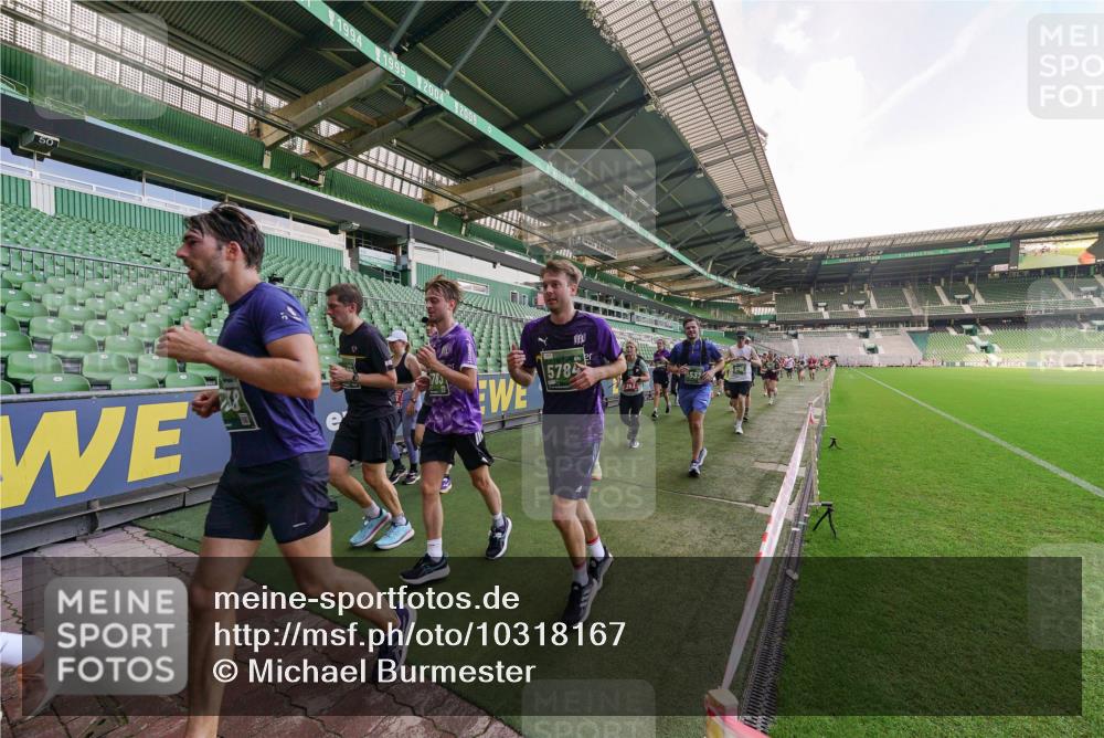 13.09.2026 - 21. swb-Marathon Bremen Michael Burmester http://msf.ph/oto/10318167 13.09.2026 13:16:05 Laufen im Stadion 134, 143, 153, 231, 263, 266, 267, 271, 300, 414, 598, 612, 653, 990, 1047, 1185, 1312, 1465, 1539, 1825, 1874, 1987, 2013, 2218, 2235, 2259, 2351, 2359, 2363, 2381, 2385, 2386, 2466, 2468, 2484, 2494, 2562, 2579, 2664, 2667, 2678, 2690, 2691, 2698, 2737, 2760, 2778, 2783, 2797, 2799, 2846, 2859, 2861, 2865, 2874, 2958, 2974, 2996, 3001, 3075, 3133, 3157, 3165, 3185, 3237, 3265, 3331, 3355, 3366, 3382, 3387, 3486, 3501, 3512, 3670, 3680, 3829, 4034, 4306, 703 meine-sportfotos.de