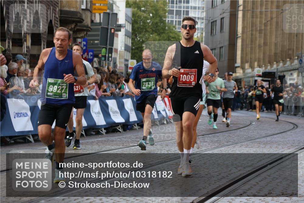 13.09.2026 - 21. swb-Marathon Bremen Strokosch-Dieckow http://msf.ph/oto/10318182 13.09.2026 13:07:08 Ziel 508, 521, 749, 788, 1009, 3127, 3910, 4574, 5238, 6784, 6951, 8580, 8888, 1863, 3043, 3118, 4743, 4808, 6053, 7636, 7876, 8980, 9927 meine-sportfotos.de