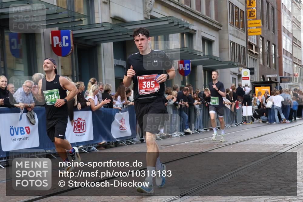 13.09.2026 - 21. swb-Marathon Bremen Strokosch-Dieckow http://msf.ph/oto/10318183 13.09.2026 13:17:02 Ziel 560, 842, 2052, 3148, 4805, 6095, 6624, 6734, 6759, 6803, 8111, 8253, 8418, 8446, 8532, 8714, 9075, 385, 472, 675, 696, 734, 827, 1970, 2319, 2473, 2809, 3246, 3706, 3716, 3961, 4135, 4137, 4156, 4485, 5772, 6049, 6531, 6535, 6704, 6819, 6953, 7284, 7297, 7387, 8858 meine-sportfotos.de