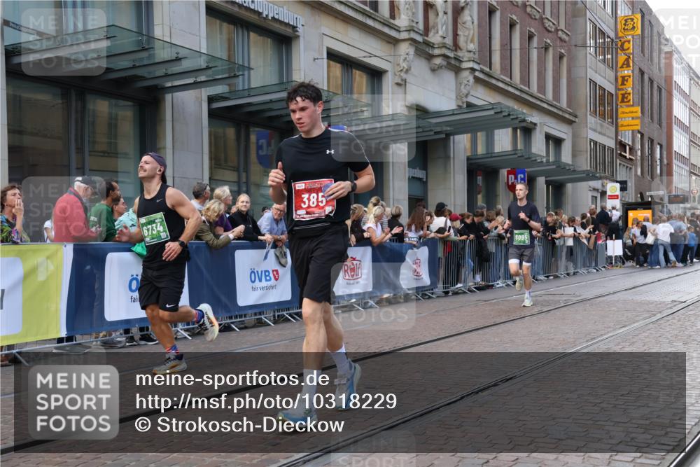 13.09.2026 - 21. swb-Marathon Bremen Strokosch-Dieckow http://msf.ph/oto/10318229 13.09.2026 13:17:03 Ziel 560, 842, 2008, 2052, 3148, 4805, 5550, 6095, 6624, 6734, 6759, 6803, 8100, 8111, 8253, 8418, 8446, 8532, 8714, 9075, 385, 472, 675, 734, 827, 1970, 2319, 2473, 2809, 3246, 3706, 3716, 3961, 4135, 4137, 4156, 4485, 5772, 6049, 6531, 6535, 6704, 6819, 6953, 7284, 7297, 7387, 8111, 8858 meine-sportfotos.de