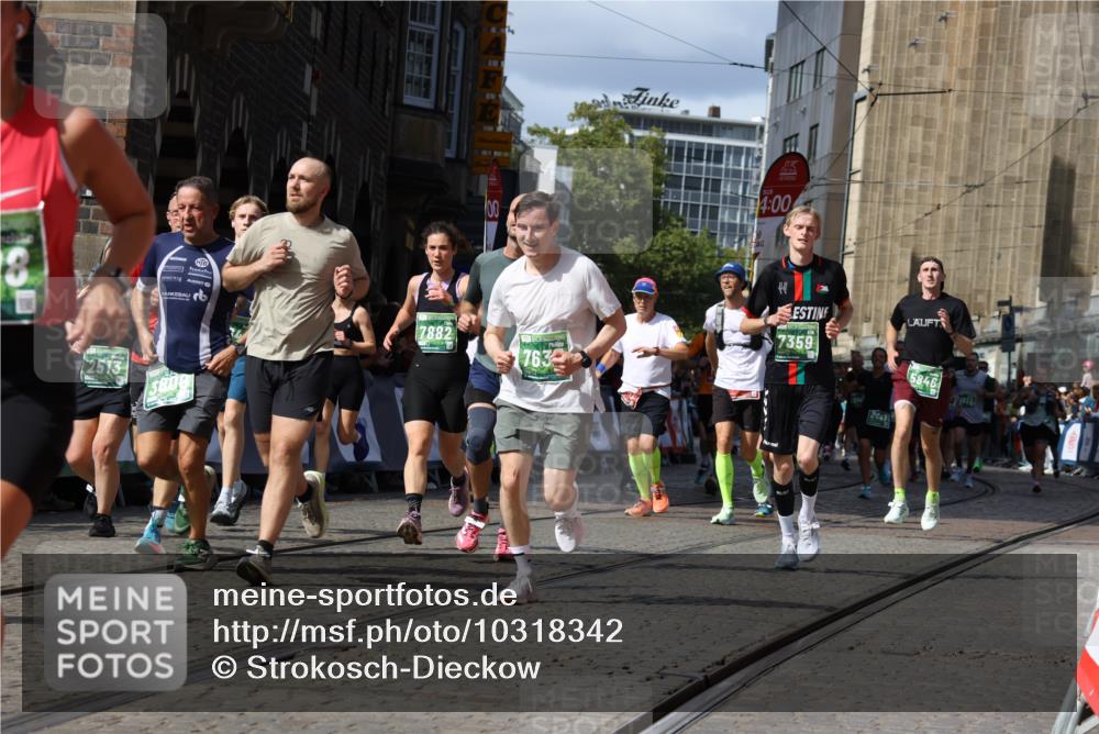 13.09.2026 - 21. swb-Marathon Bremen Strokosch-Dieckow http://msf.ph/oto/10318342 13.09.2026 13:31:03 Ziel 625, 800, 834, 1533, 1771, 1841, 1926, 1941, 2369, 2452, 2723, 2985, 4206, 4251, 4332, 4342, 4425, 4757, 4920, 5551, 5600, 5681, 5802, 5822, 5900, 6134, 6343, 6347, 6523, 6988, 7012, 7253, 7567, 7645, 9290, 9653, 9692, 9695, 9699, 9767, 9825, 13090, 217, 1398, 2244, 2513, 2802, 3396, 3762, 3800, 4477, 4647, 5673, 5720, 5846, 6419, 6619, 6732, 7296, 7359, 7637, 7812, 7882, 8035, 8097, 8342, 8382, 8726, 9147, 9274, 9337, 9822, 9969, 9977 meine-sportfotos.de
