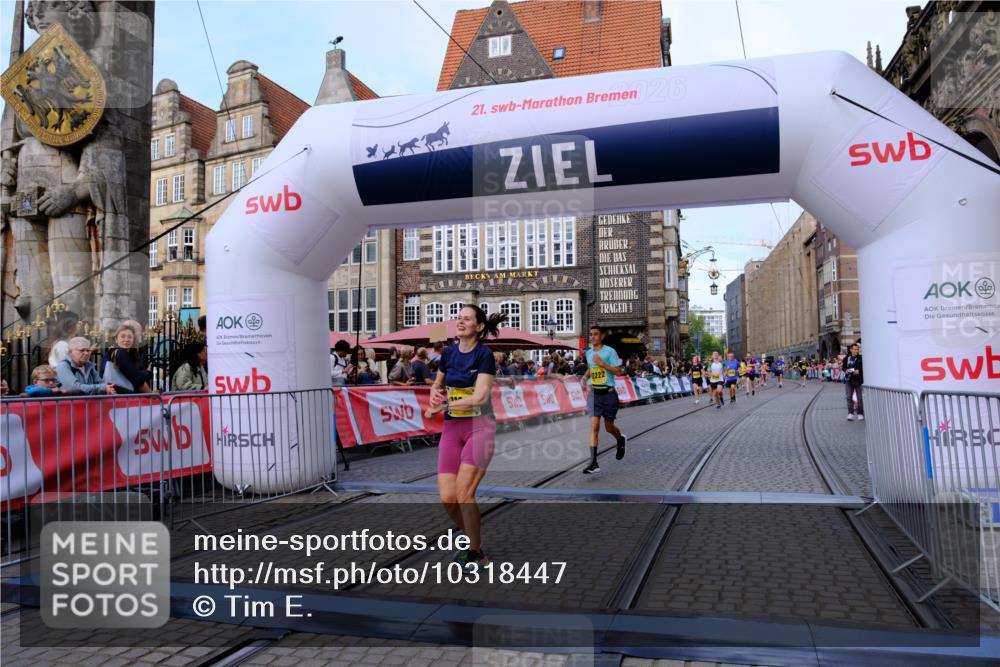 13.09.2026 - 21. swb-Marathon Bremen Tim E. http://msf.ph/oto/10318447 13.09.2026 10:57:54 Ziel 10177, 10300, 10394, 10460, 11106, 11153, 11245, 11365, 11480, 11498, 11532, 11568, 11734, 11965, 11966, 12037, 12111, 12222, 12264, 12372 meine-sportfotos.de