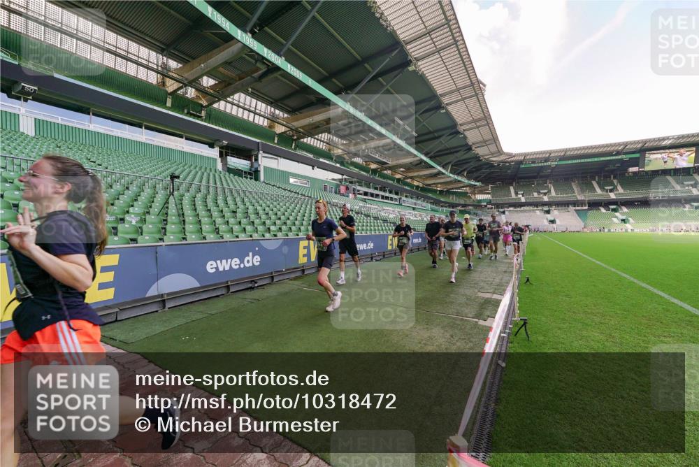 13.09.2026 - 21. swb-Marathon Bremen Michael Burmester http://msf.ph/oto/10318472 13.09.2026 13:16:39 Laufen im Stadion 134, 143, 153, 231, 263, 267, 271, 449, 588, 598, 612, 653, 990, 1057, 1185, 1312, 1465, 1539, 1813, 1825, 1874, 1987, 2013, 2067, 2096, 2218, 2235, 2259, 2351, 2359, 2363, 2381, 2385, 2386, 2389, 2468, 2532, 2550, 2562, 2579, 2586, 2655, 2664, 2667, 2678, 2698, 2760, 2778, 2783, 2797, 2799, 2821, 2846, 2859, 2874, 2974, 2996, 3001, 3075, 3104, 3133, 3157, 3165, 3185, 3195, 3213, 3237, 3265, 3314, 3331, 3366, 3382, 3387, 3479, 3486, 3501, 3506, 3512, 3829 meine-sportfotos.de
