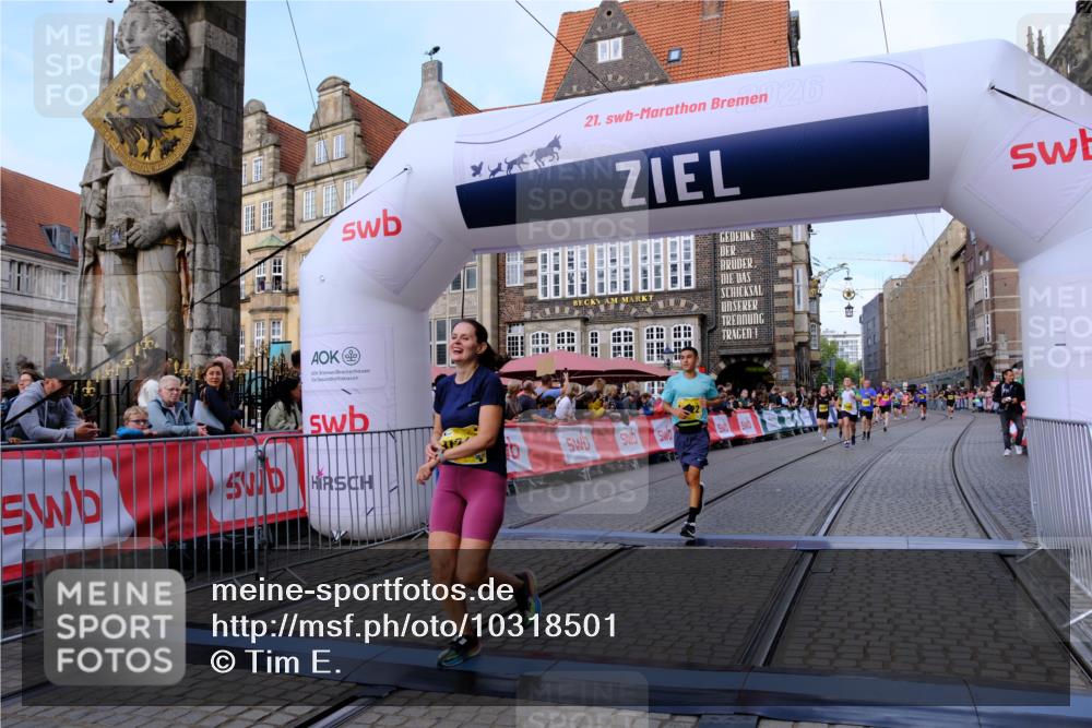 13.09.2026 - 21. swb-Marathon Bremen Tim E. http://msf.ph/oto/10318501 13.09.2026 10:57:54 Ziel 10177, 10300, 10394, 10460, 11106, 11153, 11245, 11365, 11480, 11498, 11532, 11568, 11734, 11965, 11966, 12037, 12111, 12222, 12264, 12372 meine-sportfotos.de