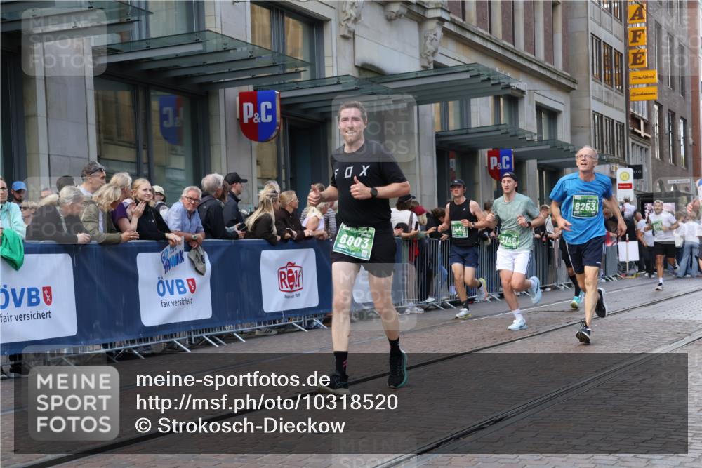 13.09.2026 - 21. swb-Marathon Bremen Strokosch-Dieckow http://msf.ph/oto/10318520 13.09.2026 13:17:12 Ziel 560, 771, 842, 1297, 2008, 2234, 2812, 3148, 3760, 4171, 4498, 4499, 4620, 5041, 5550, 6095, 6734, 6803, 7901, 8100, 8250, 8253, 8446, 8532, 8714, 9075, 9400, 13107, 385, 1970, 2052, 2319, 3246, 3706, 4156, 4805, 6049, 6624, 6704, 6759, 6819, 6953, 7284, 7297, 8111, 8418, 8858 meine-sportfotos.de