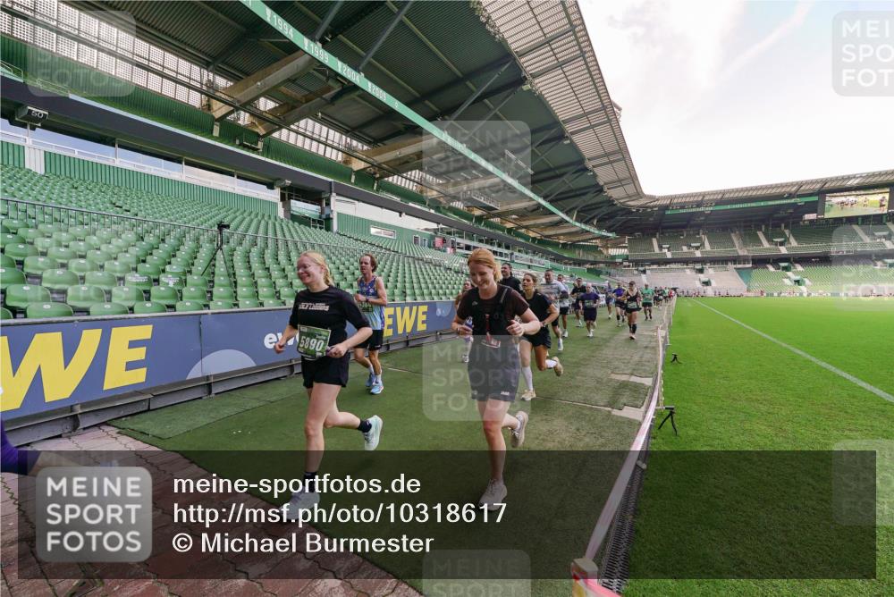 13.09.2026 - 21. swb-Marathon Bremen Michael Burmester http://msf.ph/oto/10318617 13.09.2026 13:16:54 Laufen im Stadion 134, 143, 153, 231, 267, 271, 449, 588, 598, 612, 653, 990, 1057, 1185, 1312, 1424, 1425, 1465, 1539, 1790, 1813, 1825, 1874, 1987, 2013, 2067, 2096, 2218, 2259, 2351, 2363, 2381, 2386, 2389, 2419, 2468, 2532, 2550, 2562, 2579, 2586, 2601, 2655, 2664, 2678, 2698, 2778, 2797, 2799, 2821, 2846, 2874, 2974, 2984, 2996, 3001, 3075, 3104, 3133, 3165, 3180, 3195, 3213, 3237, 3265, 3314, 3331, 3337, 3366, 3382, 3387, 3421, 3431, 3479, 3486, 3501, 3506, 3512 meine-sportfotos.de