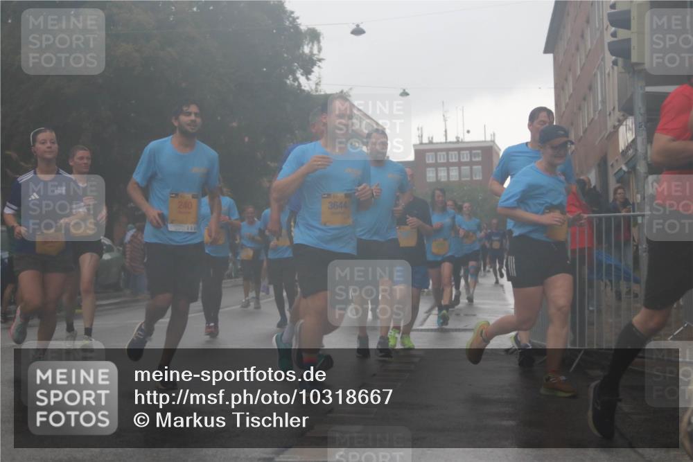 13.09.2026 - Kiel Lauf Markus Tischler http://msf.ph/oto/10318667 13.09.2026 10:49:44 Fleethörn 240, 3529, 199, 3644 meine-sportfotos.de
