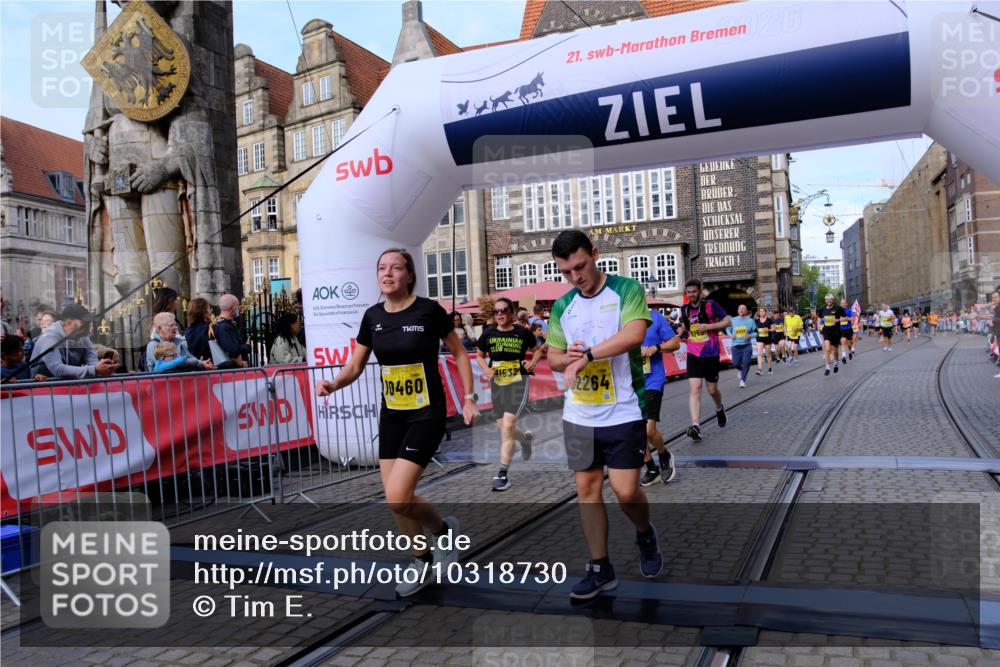 13.09.2026 - 21. swb-Marathon Bremen Tim E. http://msf.ph/oto/10318730 13.09.2026 10:58:01 Ziel 10078, 10460, 10565, 10707, 10728, 11153, 11245, 11532, 11568, 11824, 11856, 11965, 12222, 12228, 12231, 12264, 12427, 12555 meine-sportfotos.de