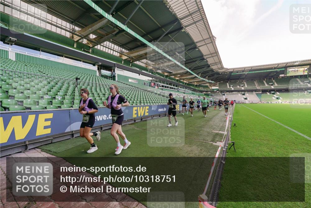 13.09.2026 - 21. swb-Marathon Bremen Michael Burmester http://msf.ph/oto/10318751 13.09.2026 13:17:06 Laufen im Stadion 134, 143, 153, 231, 267, 271, 311, 449, 588, 598, 612, 653, 990, 1057, 1185, 1312, 1424, 1425, 1465, 1539, 1790, 1813, 1825, 1874, 1987, 2013, 2067, 2096, 2218, 2259, 2351, 2363, 2381, 2389, 2419, 2468, 2532, 2550, 2562, 2579, 2586, 2601, 2647, 2655, 2664, 2678, 2698, 2778, 2797, 2799, 2821, 2846, 2974, 2984, 2996, 3001, 3104, 3133, 3180, 3195, 3213, 3237, 3314, 3331, 3337, 3366, 3382, 3387, 3421, 3431, 3479, 3486, 3501, 3506, 3512, 3548 meine-sportfotos.de