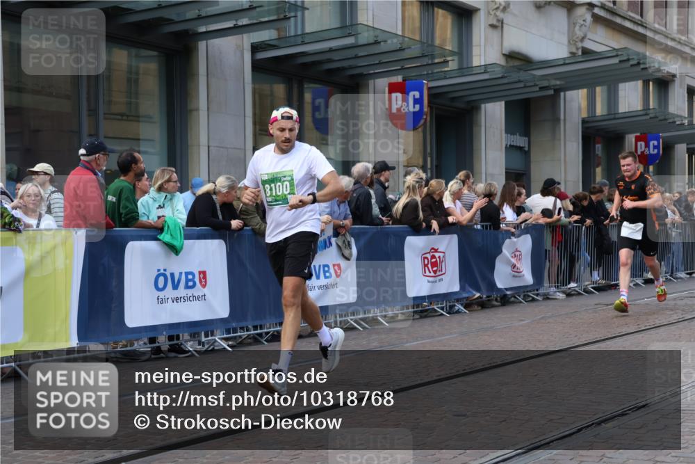 13.09.2026 - 21. swb-Marathon Bremen Strokosch-Dieckow http://msf.ph/oto/10318768 13.09.2026 13:17:17 Ziel 560, 771, 1297, 2008, 2125, 2234, 2812, 3148, 3760, 4171, 4498, 4499, 4620, 5041, 5550, 5817, 6803, 7901, 8100, 8250, 8253, 8446, 8532, 8714, 9075, 9400, 9505, 13107, 842, 2052, 3246, 3706, 4156, 4805, 6095, 6624, 6704, 6734, 6759, 6953, 7284, 8111, 8418, 8858 meine-sportfotos.de