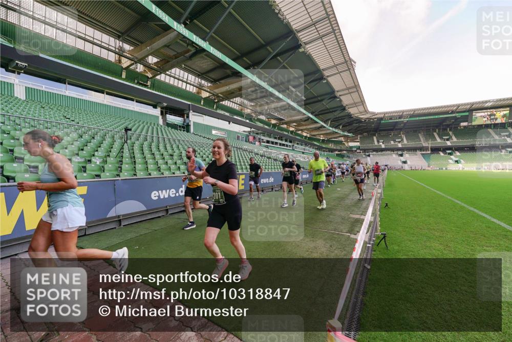 13.09.2026 - 21. swb-Marathon Bremen Michael Burmester http://msf.ph/oto/10318847 13.09.2026 13:17:16 Laufen im Stadion 134, 153, 231, 267, 271, 311, 404, 449, 588, 598, 612, 653, 837, 990, 1057, 1185, 1312, 1424, 1425, 1465, 1539, 1790, 1813, 1825, 1844, 1987, 2013, 2056, 2067, 2096, 2218, 2259, 2351, 2363, 2381, 2389, 2419, 2468, 2532, 2550, 2562, 2579, 2586, 2601, 2647, 2655, 2664, 2678, 2698, 2778, 2797, 2799, 2821, 2846, 2893, 2974, 2984, 2996, 3001, 3104, 3133, 3146, 3180, 3195, 3210, 3213, 3237, 3314, 3331, 3337, 3366, 3387, 3421, 3431, 3479, 3501, 3506, 3512, 3548, 3633, 3654 meine-sportfotos.de