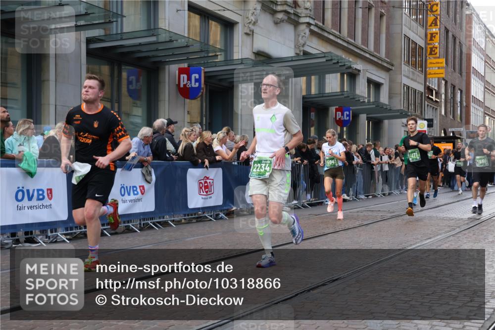 13.09.2026 - 21. swb-Marathon Bremen Strokosch-Dieckow http://msf.ph/oto/10318866 13.09.2026 13:17:18 Ziel 560, 771, 1297, 2008, 2125, 2234, 2812, 3148, 3760, 4171, 4498, 4499, 4620, 5041, 5550, 5817, 6803, 7901, 8100, 8250, 8253, 8446, 8532, 8714, 9075, 9400, 9505, 13107, 842, 2052, 3148, 3246, 3706, 4156, 4805, 6095, 6624, 6704, 6734, 6759, 6953, 7284, 8111, 8418, 8858 meine-sportfotos.de
