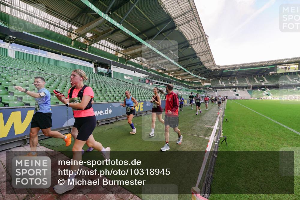 13.09.2026 - 21. swb-Marathon Bremen Michael Burmester http://msf.ph/oto/10318945 13.09.2026 13:17:25 Laufen im Stadion 134, 153, 231, 267, 271, 311, 404, 449, 588, 732, 753, 837, 990, 1057, 1185, 1312, 1424, 1425, 1465, 1539, 1790, 1813, 1825, 1844, 1868, 1987, 2056, 2067, 2096, 2259, 2351, 2357, 2358, 2363, 2381, 2389, 2419, 2532, 2550, 2562, 2579, 2586, 2601, 2647, 2655, 2664, 2698, 2778, 2797, 2799, 2821, 2846, 2849, 2880, 2893, 2974, 2984, 2996, 3104, 3133, 3146, 3180, 3195, 3210, 3213, 3314, 3331, 3337, 3366, 3387, 3421, 3431, 3476, 3479, 3501, 3506, 3537, 3548, 3633, 3654 meine-sportfotos.de