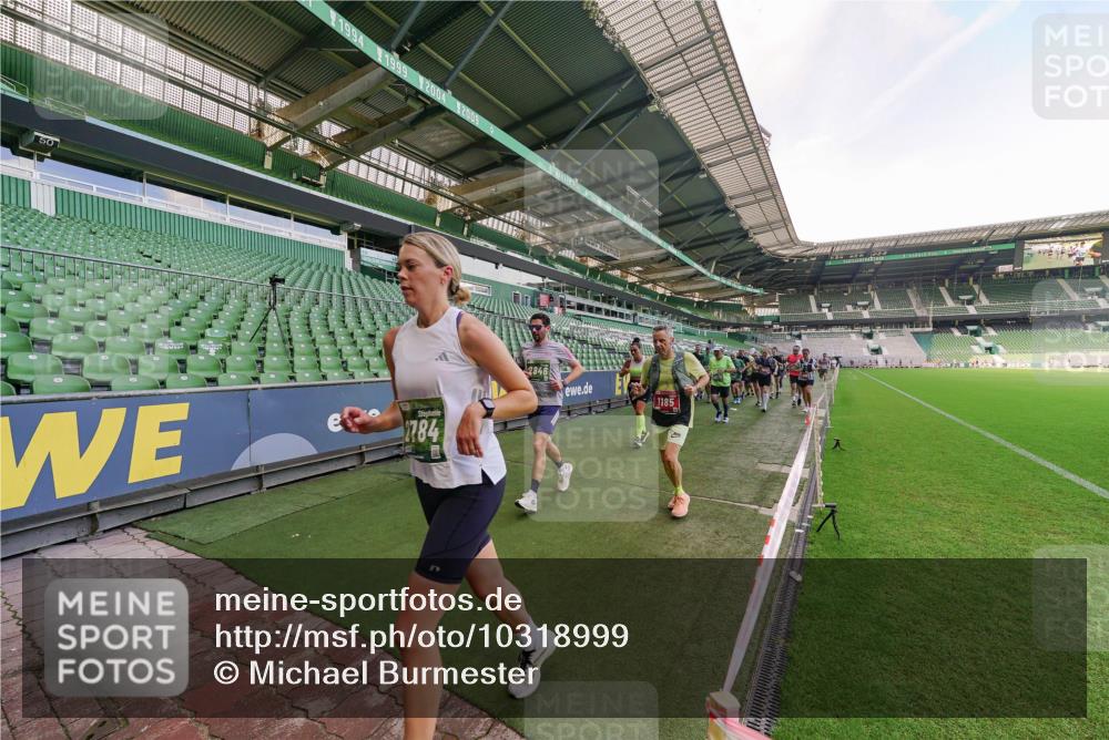 13.09.2026 - 21. swb-Marathon Bremen Michael Burmester http://msf.ph/oto/10318999 13.09.2026 13:17:31 Laufen im Stadion 134, 153, 231, 267, 271, 311, 404, 449, 588, 732, 753, 837, 990, 1057, 1185, 1312, 1424, 1425, 1465, 1539, 1790, 1813, 1825, 1844, 1868, 1987, 2056, 2067, 2096, 2123, 2259, 2351, 2357, 2358, 2363, 2381, 2389, 2419, 2532, 2550, 2562, 2579, 2586, 2601, 2647, 2655, 2664, 2698, 2778, 2797, 2799, 2821, 2846, 2849, 2880, 2893, 2974, 2984, 2996, 3104, 3133, 3146, 3180, 3195, 3210, 3213, 3314, 3337, 3366, 3387, 3421, 3431, 3476, 3479, 3501, 3506, 3537, 3548, 3633, 3654, 3740 meine-sportfotos.de