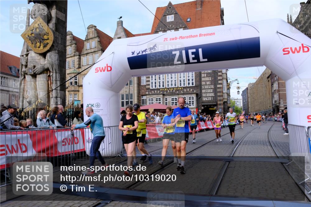 13.09.2026 - 21. swb-Marathon Bremen Tim E. http://msf.ph/oto/10319020 13.09.2026 10:58:07 Ziel 10078, 10460, 10559, 10565, 10707, 10728, 11136, 11153, 11332, 11532, 11568, 11824, 11856, 11863, 12222, 12228, 12231, 12264, 12427, 12551, 12555 meine-sportfotos.de