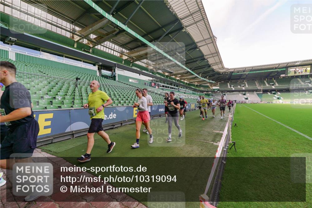 13.09.2026 - 21. swb-Marathon Bremen Michael Burmester http://msf.ph/oto/10319094 13.09.2026 13:17:38 Laufen im Stadion 134, 153, 231, 267, 271, 311, 404, 449, 546, 588, 732, 753, 837, 990, 1057, 1185, 1312, 1424, 1425, 1465, 1539, 1790, 1813, 1825, 1844, 1868, 1987, 2056, 2067, 2096, 2123, 2259, 2357, 2358, 2363, 2381, 2389, 2419, 2532, 2550, 2562, 2579, 2586, 2601, 2614, 2647, 2655, 2778, 2797, 2821, 2849, 2857, 2880, 2893, 2974, 2984, 2996, 2999, 3100, 3104, 3146, 3180, 3195, 3210, 3213, 3314, 3337, 3366, 3387, 3421, 3431, 3476, 3479, 3501, 3506, 3537, 3548, 3633, 3654, 3740, 4478 meine-sportfotos.de