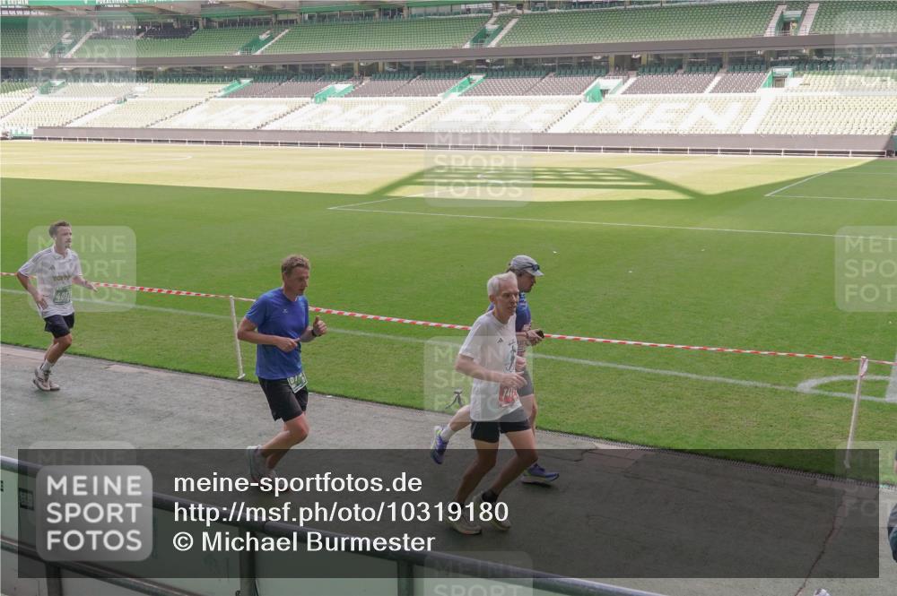 13.09.2026 - 21. swb-Marathon Bremen Michael Burmester http://msf.ph/oto/10319180 13.09.2026 12:54:20 Laufen im Stadion 102, 145, 161, 189, 201, 313, 376, 385, 461, 472, 481, 495, 541, 560, 615, 616, 666, 675, 696, 740, 755, 816, 827, 982, 985, 987, 1053, 1056, 1076, 1197, 1207, 1390, 1419, 1433, 1445, 1468, 1528, 1551, 1599, 1631, 1658, 1664, 1704, 1707, 1814, 2055, 2125, 2234, 2280, 2362, 2383, 2390, 2401, 2422, 2454, 2474, 2499, 2623, 2701, 2733, 2801, 2820, 2824, 2858, 2870, 2882, 2913, 2922, 2962, 2971, 2997, 3012, 3054, 3134, 3175, 3206, 3241, 3246, 3346, 3356, 3357, 3362, 3413 meine-sportfotos.de