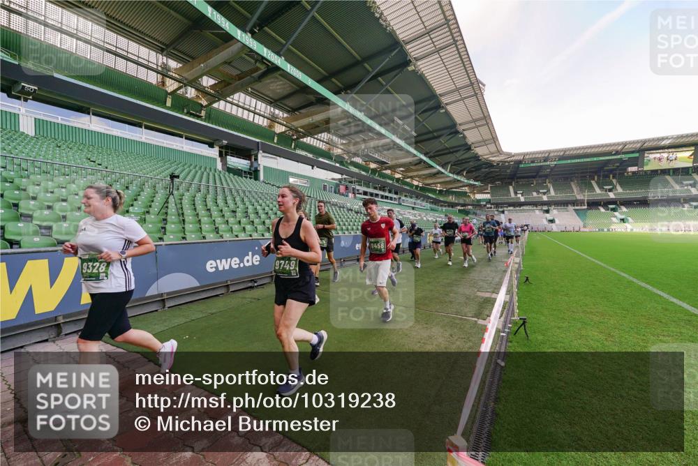 13.09.2026 - 21. swb-Marathon Bremen Michael Burmester http://msf.ph/oto/10319238 13.09.2026 13:17:54 Laufen im Stadion 134, 153, 267, 271, 311, 404, 449, 546, 588, 732, 753, 837, 990, 1057, 1424, 1425, 1539, 1790, 1813, 1825, 1844, 1868, 1987, 2056, 2067, 2096, 2123, 2137, 2259, 2294, 2357, 2358, 2381, 2389, 2419, 2453, 2532, 2550, 2562, 2586, 2601, 2614, 2647, 2655, 2797, 2821, 2849, 2857, 2879, 2880, 2893, 2984, 2996, 2999, 3096, 3100, 3104, 3146, 3180, 3195, 3210, 3213, 3314, 3337, 3366, 3421, 3431, 3476, 3479, 3501, 3506, 3537, 3548, 3633, 3654, 3740, 3879, 4478 meine-sportfotos.de