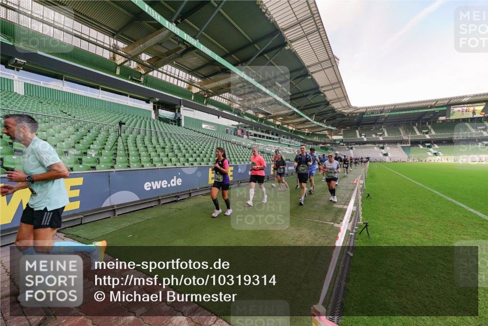 13.09.2026 - 21. swb-Marathon Bremen Michael Burmester http://msf.ph/oto/10319314 13.09.2026 13:18:01 Laufen im Stadion 134, 267, 271, 311, 404, 449, 486, 546, 588, 732, 753, 837, 921, 990, 1057, 1424, 1425, 1431, 1765, 1790, 1813, 1825, 1844, 1868, 1987, 2056, 2067, 2096, 2123, 2137, 2259, 2294, 2357, 2358, 2381, 2389, 2419, 2453, 2532, 2550, 2562, 2586, 2601, 2614, 2647, 2655, 2797, 2821, 2849, 2857, 2879, 2880, 2893, 2984, 2996, 2999, 3096, 3100, 3104, 3146, 3180, 3195, 3210, 3213, 3314, 3337, 3366, 3421, 3431, 3476, 3479, 3501, 3506, 3537, 3548, 3619, 3633, 3654, 3740, 3879, 4478 meine-sportfotos.de