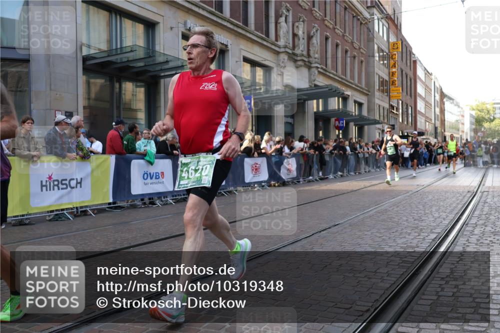 13.09.2026 - 21. swb-Marathon Bremen Strokosch-Dieckow http://msf.ph/oto/10319348 13.09.2026 13:17:28 Ziel 771, 948, 1297, 1797, 2001, 2008, 2125, 2234, 2812, 3051, 3192, 3760, 4171, 4286, 4374, 4498, 4499, 4620, 5041, 5530, 5550, 5817, 5935, 7901, 8100, 8250, 8869, 9400, 9505, 9595, 9596, 9837, 13041, 13107, 560, 842, 2008, 2052, 3148, 4805, 5550, 6095, 6624, 6734, 6759, 6803, 8100, 8111, 8253, 8418, 8446, 8532, 8714, 9075 meine-sportfotos.de