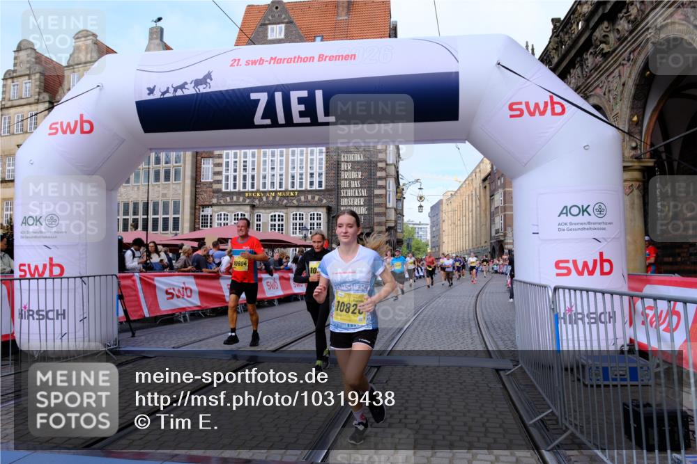 13.09.2026 - 21. swb-Marathon Bremen Tim E. http://msf.ph/oto/10319438 13.09.2026 10:58:20 Ziel 10078, 10494, 10543, 10559, 10565, 10604, 10673, 10826, 10828, 10903, 10914, 10931, 10932, 11136, 11295, 11332, 11752, 11824, 11863, 11884, 12441, 12482, 12551 meine-sportfotos.de