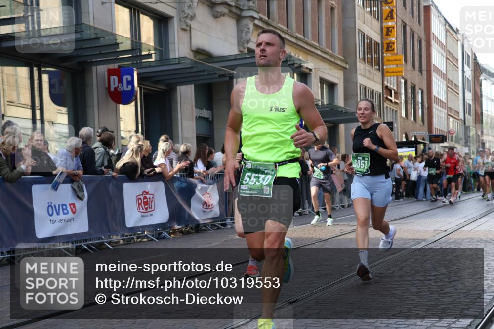 13.09.2026 - 21. swb-Marathon Bremen Strokosch-Dieckow http://msf.ph/oto/10319553 13.09.2026 13:17:33 Ziel 771, 948, 1297, 1631, 1797, 2001, 2125, 2234, 2634, 2812, 3051, 3192, 3760, 4286, 4374, 4498, 4499, 4620, 5530, 5817, 5935, 5948, 6290, 6448, 8805, 8869, 9400, 9505, 9595, 9596, 9837, 13041, 13107, 560, 842, 2008, 2234, 3148, 3760, 4171, 4805, 5041, 5550, 6095, 6734, 6759, 6803, 7901, 8100, 8250, 8253, 8446, 8532, 8714, 9075 meine-sportfotos.de