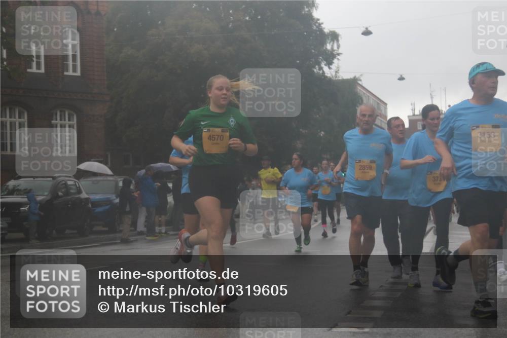 13.09.2026 - Kiel Lauf Markus Tischler http://msf.ph/oto/10319605 13.09.2026 10:50:58 Fleethörn 4570, 4444, 2859, 373, 3153 meine-sportfotos.de