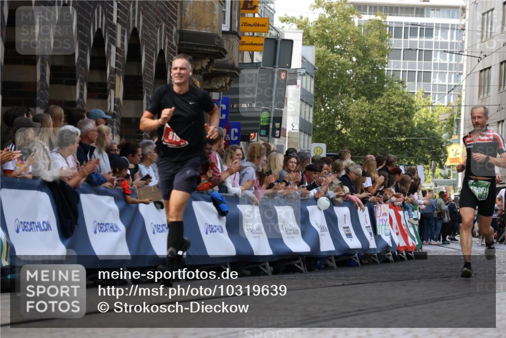 13.09.2026 - 21. swb-Marathon Bremen Strokosch-Dieckow http://msf.ph/oto/10319639 13.09.2026 13:07:55 Ziel 819, 2135, 2706, 4990, 5570, 5976, 7558, 7803, 8060, 8098, 8467, 8611, 8737, 9035, 9356, 2098, 2266, 2844, 6692, 13091, 13160 meine-sportfotos.de