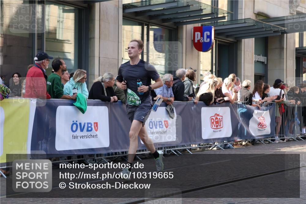13.09.2026 - 21. swb-Marathon Bremen Strokosch-Dieckow http://msf.ph/oto/10319665 13.09.2026 13:17:36 Ziel 948, 1631, 1797, 2001, 2125, 2634, 2812, 3051, 3192, 3514, 4131, 4286, 4374, 4498, 4499, 4620, 4733, 5530, 5817, 5935, 5948, 6290, 6448, 8805, 8869, 9505, 9595, 9596, 9837, 13041, 13107, 560, 771, 842, 1297, 2008, 2234, 2812, 3148, 3760, 4171, 4498, 4499, 5041, 5550, 6095, 6734, 6803, 7901, 8100, 8250, 8253, 8446, 8532, 8714, 9075, 9400 meine-sportfotos.de