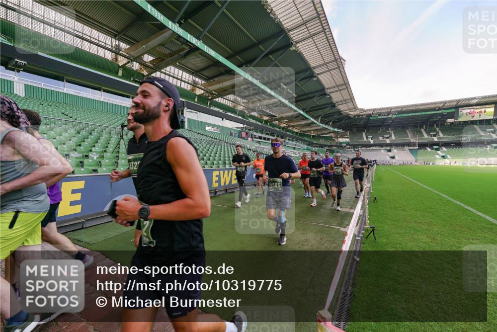 13.09.2026 - 21. swb-Marathon Bremen Michael Burmester http://msf.ph/oto/10319775 13.09.2026 13:18:51 Laufen im Stadion 311, 333, 404, 486, 512, 546, 732, 753, 837, 921, 938, 1156, 1424, 1425, 1431, 1506, 1765, 1790, 1844, 1868, 2056, 2123, 2137, 2224, 2240, 2294, 2315, 2357, 2358, 2419, 2453, 2557, 2563, 2601, 2614, 2622, 2647, 2689, 2702, 2703, 2722, 2786, 2843, 2845, 2849, 2857, 2879, 2880, 2893, 2944, 2983, 2984, 2999, 3031, 3046, 3072, 3096, 3100, 3146, 3180, 3189, 3198, 3210, 3285, 3287, 3337, 3421, 3431, 3476, 3537, 3548, 3619, 3633, 3654, 3740, 3879, 4478 meine-sportfotos.de