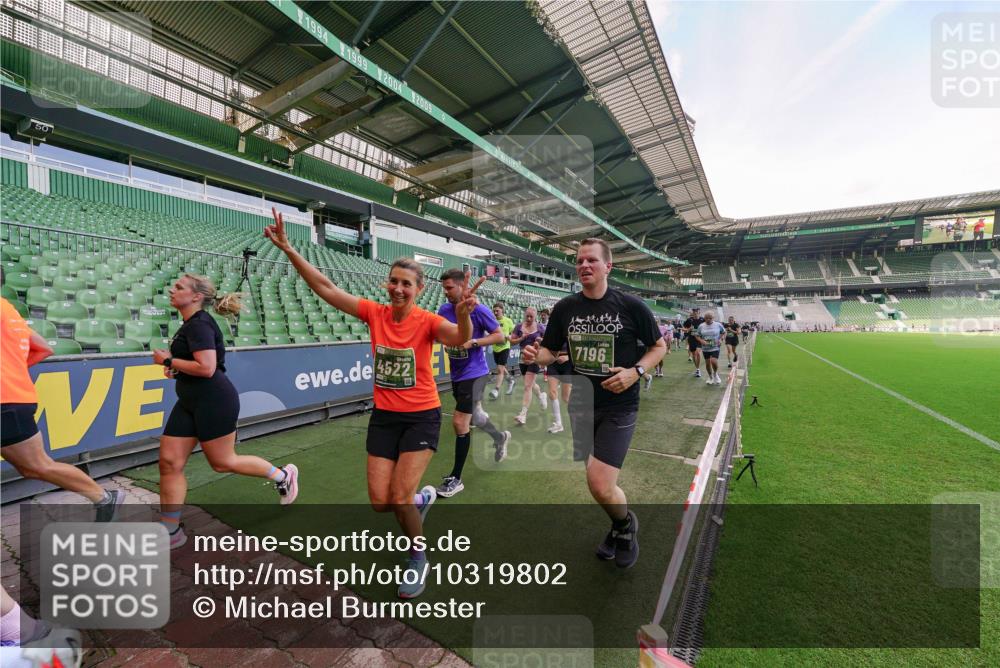 13.09.2026 - 21. swb-Marathon Bremen Michael Burmester http://msf.ph/oto/10319802 13.09.2026 13:18:54 Laufen im Stadion 311, 333, 404, 486, 512, 546, 732, 753, 837, 921, 938, 1156, 1424, 1425, 1431, 1506, 1765, 1790, 1844, 1868, 2056, 2123, 2137, 2224, 2240, 2294, 2315, 2357, 2358, 2419, 2453, 2557, 2563, 2601, 2614, 2622, 2626, 2647, 2689, 2702, 2703, 2722, 2786, 2843, 2845, 2849, 2857, 2879, 2880, 2893, 2944, 2983, 2999, 3031, 3046, 3072, 3096, 3100, 3116, 3146, 3180, 3189, 3198, 3210, 3263, 3285, 3287, 3337, 3421, 3431, 3476, 3537, 3548, 3619, 3633, 3654, 3740, 3879, 4478 meine-sportfotos.de