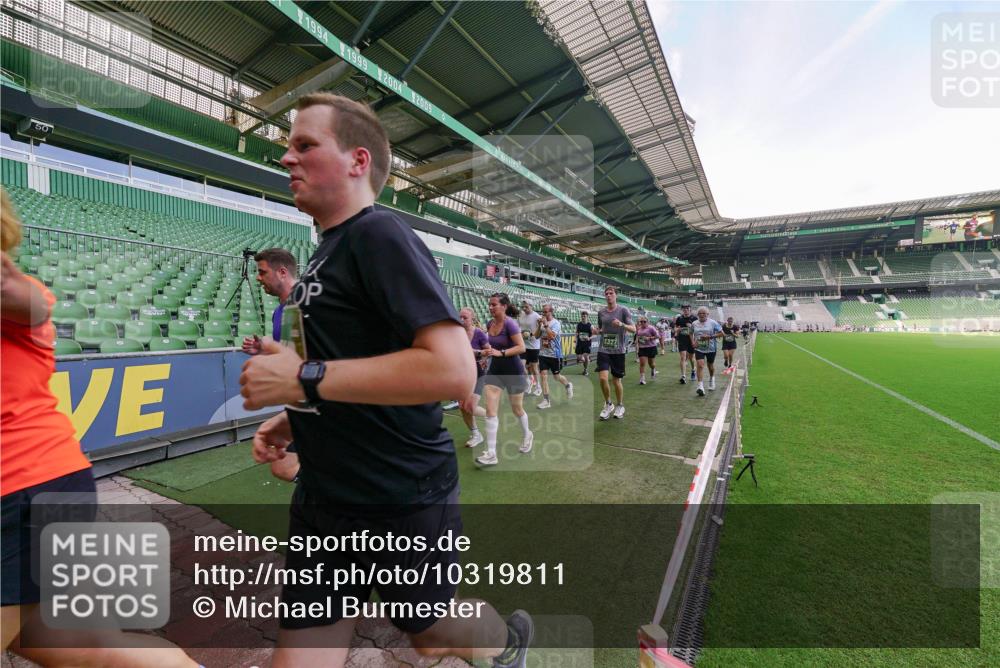 13.09.2026 - 21. swb-Marathon Bremen Michael Burmester http://msf.ph/oto/10319811 13.09.2026 13:18:54 Laufen im Stadion 311, 333, 404, 486, 512, 546, 732, 753, 837, 921, 938, 1156, 1424, 1425, 1431, 1506, 1765, 1790, 1844, 1868, 2056, 2123, 2137, 2224, 2240, 2294, 2315, 2357, 2358, 2419, 2453, 2557, 2563, 2601, 2614, 2622, 2626, 2647, 2689, 2702, 2703, 2722, 2786, 2843, 2845, 2849, 2857, 2879, 2880, 2893, 2944, 2983, 2999, 3031, 3046, 3072, 3096, 3100, 3116, 3146, 3180, 3189, 3198, 3210, 3263, 3285, 3287, 3337, 3421, 3431, 3476, 3537, 3548, 3619, 3633, 3654, 3740, 3879, 4478 meine-sportfotos.de