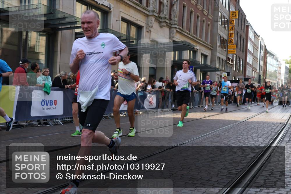 13.09.2026 - 21. swb-Marathon Bremen Strokosch-Dieckow http://msf.ph/oto/10319927 13.09.2026 13:17:42 Ziel 948, 1631, 1797, 1872, 2001, 2260, 2634, 2671, 3051, 3192, 3241, 3458, 3514, 3634, 4131, 4286, 4374, 4733, 5292, 5530, 5695, 5935, 5948, 6152, 6290, 6448, 8094, 8805, 8869, 8943, 8944, 9134, 9595, 9596, 9609, 9837, 13041, 560, 771, 1297, 2008, 2125, 2234, 2812, 3148, 3760, 4171, 4498, 4499, 4620, 5041, 5550, 5817, 6803, 7901, 8100, 8250, 8253, 8446, 8532, 8714, 9075, 9400, 9505, 13107 meine-sportfotos.de
