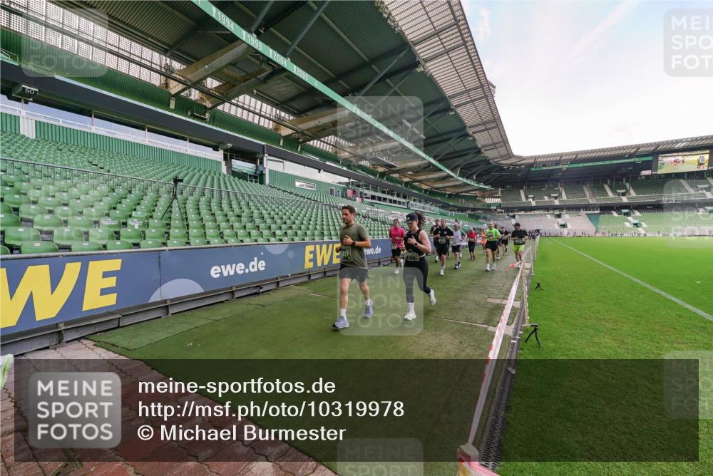 13.09.2026 - 21. swb-Marathon Bremen Michael Burmester http://msf.ph/oto/10319978 13.09.2026 13:19:11 Laufen im Stadion 311, 333, 404, 464, 486, 512, 546, 732, 753, 837, 921, 938, 1066, 1156, 1431, 1506, 1765, 1844, 1868, 1916, 2056, 2123, 2137, 2224, 2240, 2294, 2315, 2357, 2358, 2453, 2557, 2563, 2614, 2622, 2626, 2689, 2702, 2703, 2722, 2756, 2786, 2843, 2845, 2849, 2857, 2879, 2880, 2893, 2944, 2983, 2999, 3031, 3046, 3059, 3072, 3096, 3100, 3116, 3146, 3189, 3198, 3210, 3243, 3263, 3285, 3287, 3315, 3476, 3537, 3619, 3633, 3654, 3740, 3879, 4478 meine-sportfotos.de