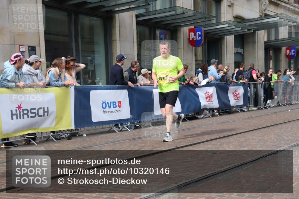 13.09.2026 - 21. swb-Marathon Bremen Strokosch-Dieckow http://msf.ph/oto/10320146 13.09.2026 10:58:34 Ziel 10254, 10383, 10427, 10477, 10485, 10787, 10794, 10832, 10843, 10948, 11030, 11034, 11228, 11267, 11278, 11488, 11602, 11743, 12015, 12127, 12130, 12131, 12176, 12271, 12297, 12414, 10249, 10530, 10750, 10798, 10878, 10879, 11004, 11030, 11120, 11131, 11152, 11189, 11202, 11384, 11388, 11403, 11420, 11455, 11686, 11750, 11906, 11952, 11953, 11955, 12017, 12092, 12180, 12237, 12320, 12386, 12387, 12499, 12505, 12518 meine-sportfotos.de