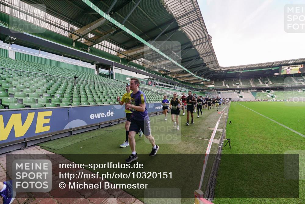 13.09.2026 - 21. swb-Marathon Bremen Michael Burmester http://msf.ph/oto/10320151 13.09.2026 13:19:30 Laufen im Stadion 333, 464, 486, 512, 546, 753, 921, 938, 1066, 1129, 1156, 1409, 1431, 1506, 1756, 1765, 1815, 1868, 1916, 2028, 2123, 2137, 2224, 2240, 2294, 2315, 2357, 2453, 2533, 2557, 2563, 2614, 2622, 2626, 2689, 2694, 2695, 2702, 2703, 2722, 2756, 2786, 2843, 2845, 2849, 2857, 2879, 2880, 2944, 2983, 2999, 3031, 3046, 3059, 3072, 3096, 3100, 3116, 3189, 3198, 3243, 3263, 3264, 3285, 3287, 3310, 3315, 3476, 3537, 3619, 3740, 3879, 4478 meine-sportfotos.de