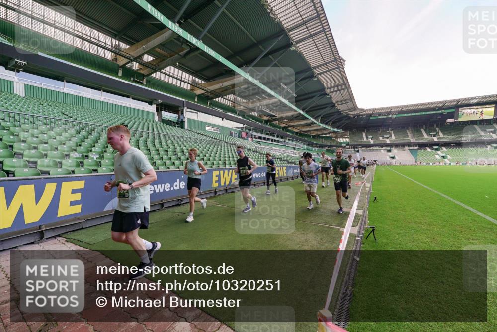 13.09.2026 - 21. swb-Marathon Bremen Michael Burmester http://msf.ph/oto/10320251 13.09.2026 13:19:39 Laufen im Stadion 333, 464, 486, 512, 546, 921, 938, 1066, 1129, 1156, 1409, 1431, 1446, 1506, 1697, 1756, 1765, 1815, 1916, 2010, 2028, 2064, 2123, 2137, 2224, 2240, 2294, 2315, 2349, 2453, 2501, 2533, 2557, 2563, 2614, 2622, 2626, 2689, 2694, 2695, 2702, 2703, 2722, 2756, 2786, 2843, 2845, 2857, 2879, 2944, 2983, 2999, 3017, 3018, 3031, 3035, 3037, 3046, 3059, 3072, 3096, 3100, 3116, 3139, 3189, 3198, 3243, 3263, 3264, 3285, 3287, 3310, 3315, 3619, 3740, 3879, 4478 meine-sportfotos.de