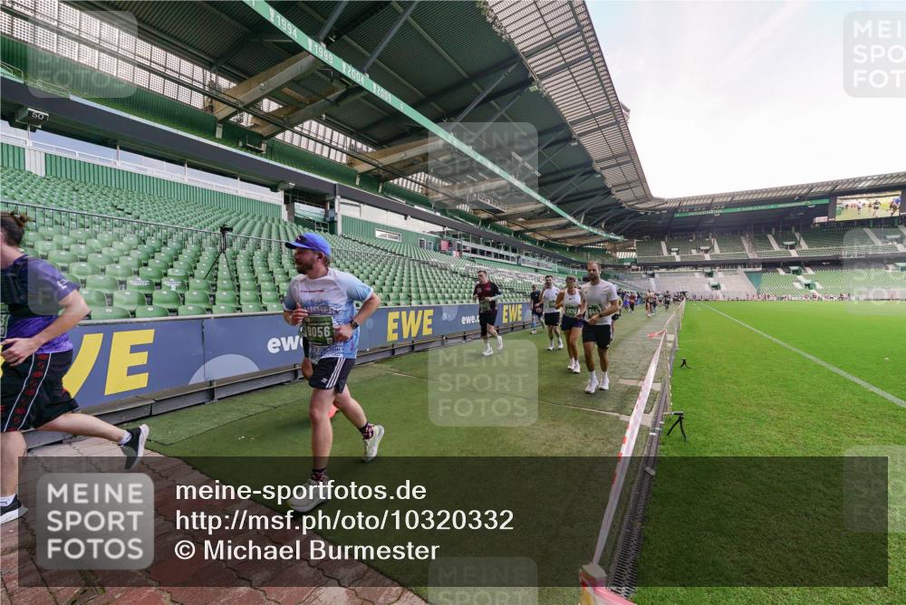 13.09.2026 - 21. swb-Marathon Bremen Michael Burmester http://msf.ph/oto/10320332 13.09.2026 13:19:45 Laufen im Stadion 333, 464, 486, 512, 546, 921, 938, 1066, 1129, 1156, 1409, 1431, 1446, 1506, 1697, 1756, 1765, 1815, 1916, 2010, 2028, 2064, 2137, 2224, 2240, 2294, 2315, 2349, 2453, 2501, 2533, 2557, 2563, 2614, 2622, 2626, 2689, 2694, 2695, 2702, 2703, 2722, 2756, 2786, 2843, 2845, 2857, 2879, 2944, 2983, 2999, 3017, 3018, 3031, 3035, 3036, 3037, 3046, 3059, 3072, 3096, 3100, 3116, 3139, 3189, 3198, 3243, 3263, 3264, 3285, 3287, 3310, 3315, 3619, 3879, 4478 meine-sportfotos.de