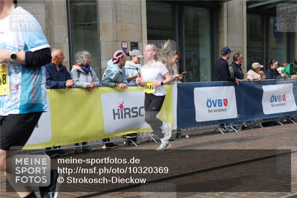 13.09.2026 - 21. swb-Marathon Bremen Strokosch-Dieckow http://msf.ph/oto/10320369 13.09.2026 10:58:41 Ziel 10254, 10383, 10415, 10427, 10477, 10485, 10668, 10787, 10794, 10832, 10843, 10948, 11034, 11267, 11278, 11602, 11913, 12015, 12127, 12130, 12131, 12176, 12200, 12271, 12297, 12414, 10878, 10879, 11004, 11030, 11152, 11189, 11228, 11384, 11403, 11455, 11488, 11686, 11743, 11750, 11953, 11955, 12092, 12180, 12237, 12320, 12499, 12505, 12518 meine-sportfotos.de