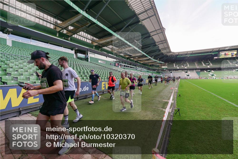 13.09.2026 - 21. swb-Marathon Bremen Michael Burmester http://msf.ph/oto/10320370 13.09.2026 13:19:48 Laufen im Stadion 333, 464, 486, 512, 546, 921, 938, 1066, 1129, 1156, 1409, 1431, 1446, 1506, 1697, 1756, 1765, 1815, 1916, 2010, 2028, 2064, 2137, 2224, 2240, 2294, 2315, 2349, 2417, 2453, 2501, 2533, 2557, 2563, 2622, 2626, 2689, 2694, 2695, 2702, 2703, 2722, 2756, 2786, 2843, 2845, 2857, 2879, 2944, 2983, 3017, 3018, 3031, 3035, 3036, 3037, 3046, 3059, 3072, 3096, 3100, 3116, 3139, 3189, 3198, 3243, 3263, 3264, 3285, 3287, 3310, 3315, 3619, 3879, 4478 meine-sportfotos.de