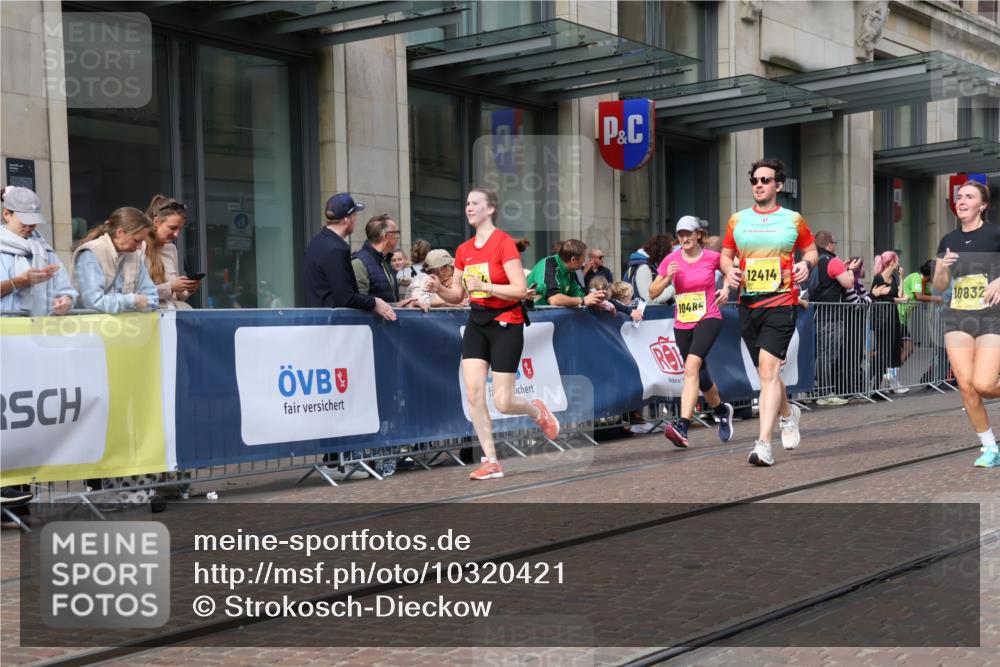 13.09.2026 - 21. swb-Marathon Bremen Strokosch-Dieckow http://msf.ph/oto/10320421 13.09.2026 10:58:43 Ziel 10254, 10383, 10415, 10427, 10477, 10485, 10668, 10787, 10794, 10832, 10843, 10948, 11034, 11267, 11278, 11602, 11913, 12015, 12118, 12127, 12130, 12131, 12176, 12200, 12271, 12297, 12414, 10878, 10879, 11004, 11030, 11152, 11189, 11228, 11384, 11455, 11488, 11686, 11743, 11953, 11955, 12180, 12237, 12320, 12499, 12505, 12518 meine-sportfotos.de