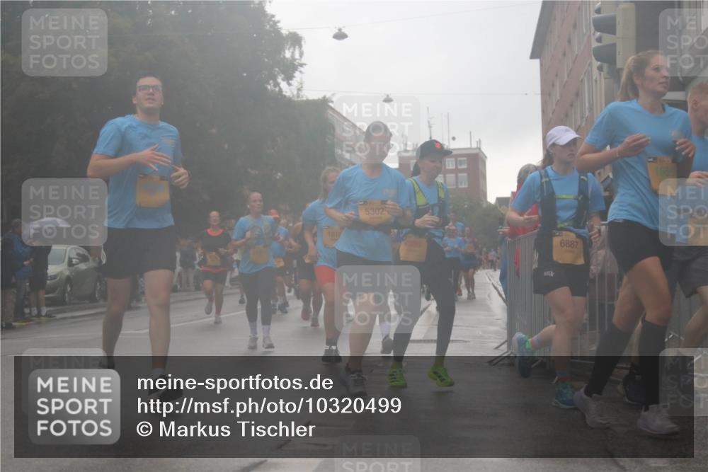 13.09.2026 - Kiel Lauf Markus Tischler http://msf.ph/oto/10320499 13.09.2026 10:52:27 Fleethörn 5302, 6889, 6887 meine-sportfotos.de