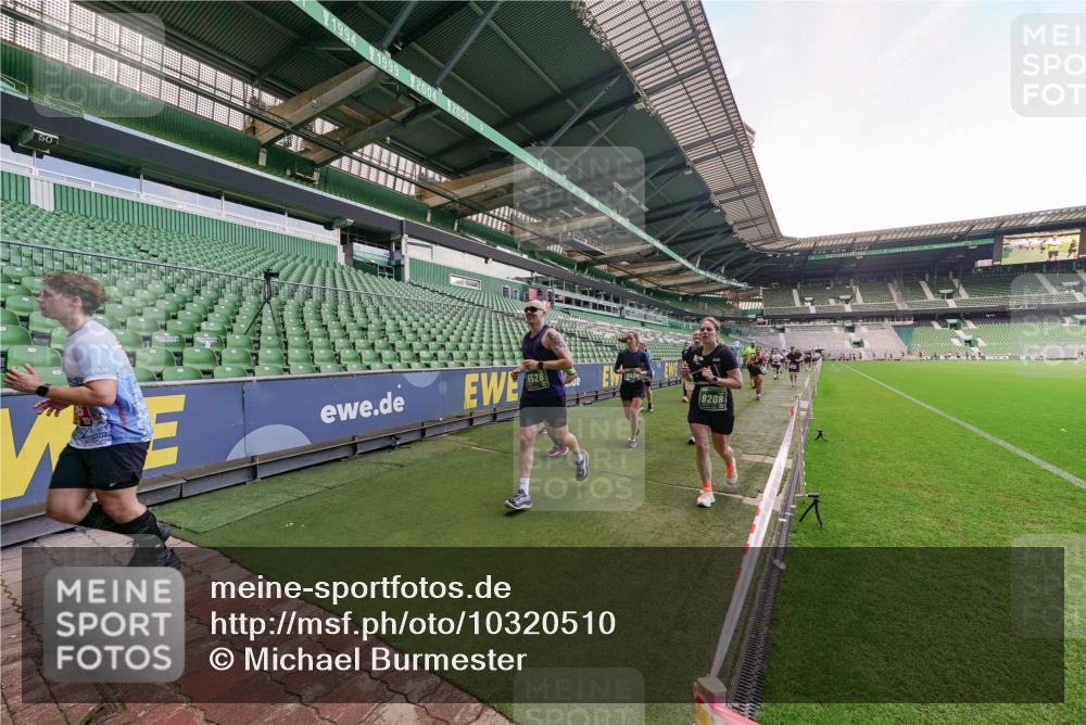 13.09.2026 - 21. swb-Marathon Bremen Michael Burmester http://msf.ph/oto/10320510 13.09.2026 13:20:04 Laufen im Stadion 333, 464, 486, 512, 704, 921, 938, 1066, 1129, 1156, 1409, 1431, 1439, 1446, 1506, 1697, 1756, 1765, 1815, 1846, 1916, 2010, 2028, 2064, 2139, 2224, 2240, 2278, 2315, 2349, 2394, 2395, 2417, 2437, 2501, 2519, 2533, 2557, 2563, 2588, 2622, 2626, 2689, 2694, 2695, 2702, 2703, 2722, 2756, 2786, 2793, 2843, 2845, 2886, 2944, 2983, 3004, 3017, 3018, 3031, 3035, 3036, 3037, 3046, 3059, 3072, 3102, 3116, 3139, 3189, 3198, 3243, 3263, 3264, 3285, 3287, 3310, 3315, 3619, 3879 meine-sportfotos.de